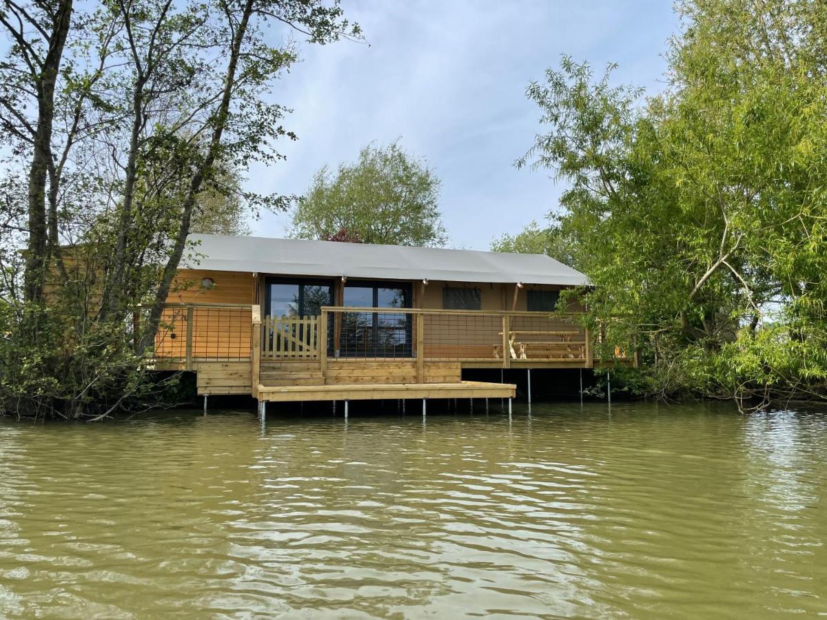 Sumners Ponds Fishery & Campsite 호텔 호셤 외부 사진