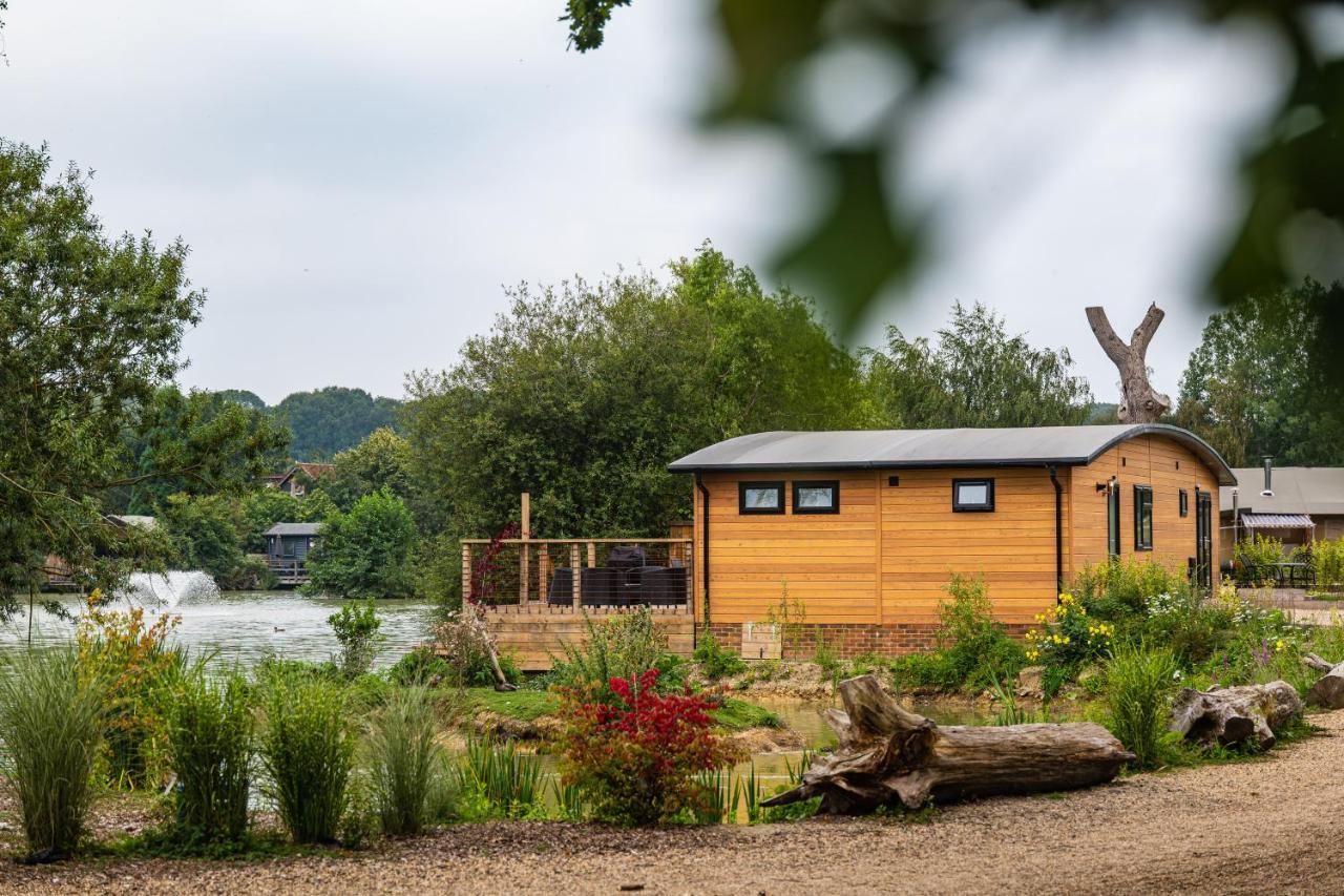 Sumners Ponds Fishery & Campsite 호텔 호셤 외부 사진