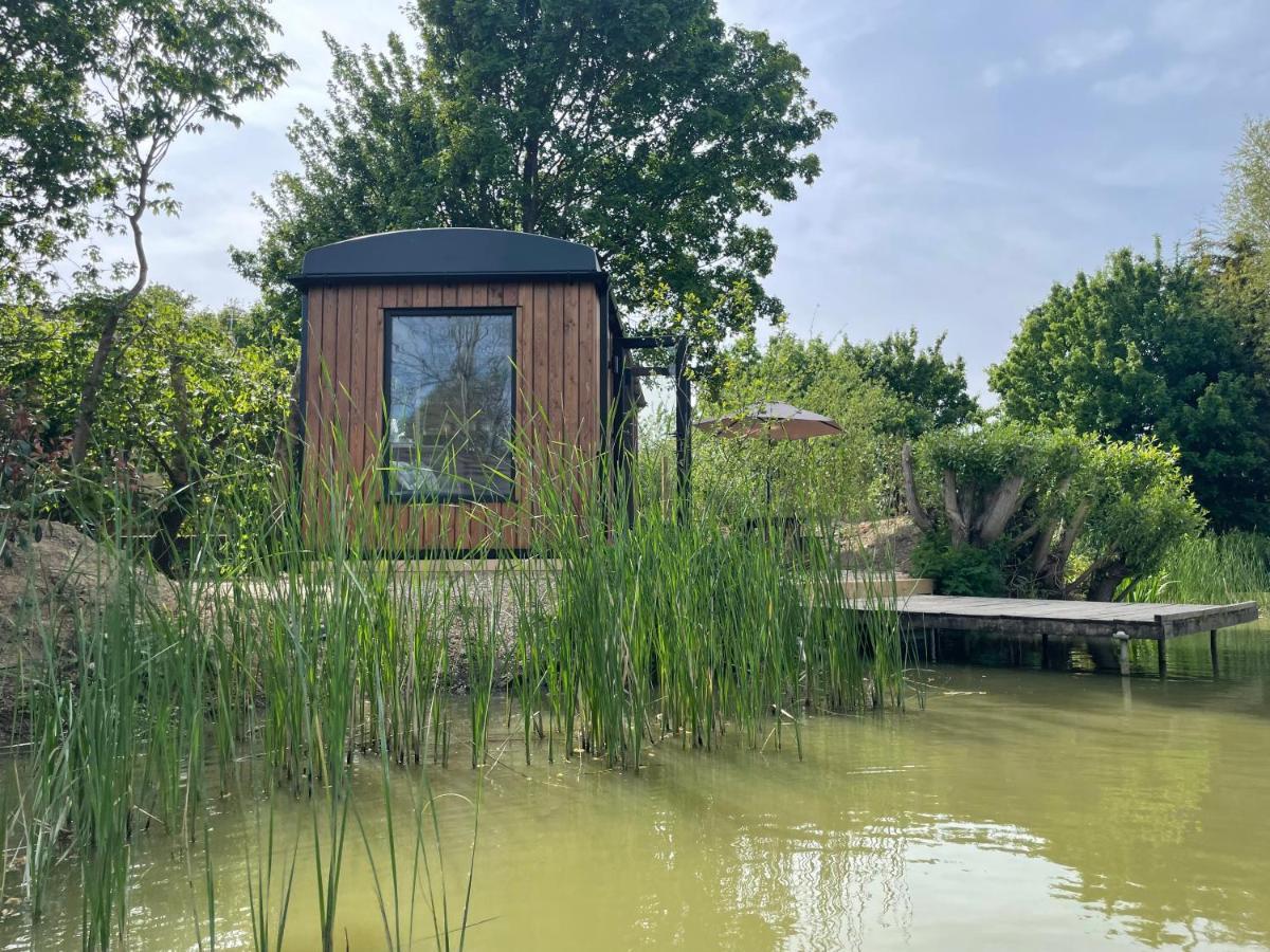 Sumners Ponds Fishery & Campsite 호텔 호셤 외부 사진