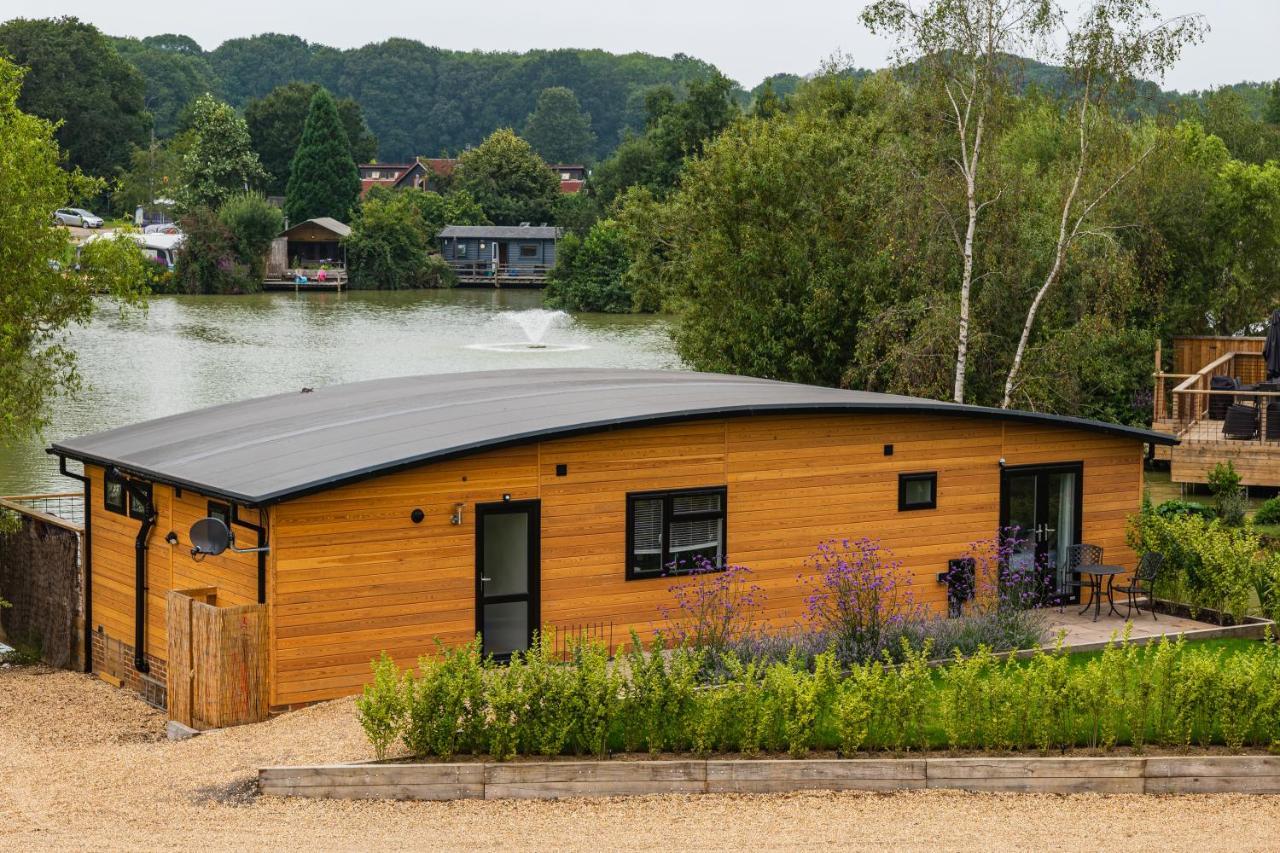 Sumners Ponds Fishery & Campsite 호텔 호셤 외부 사진