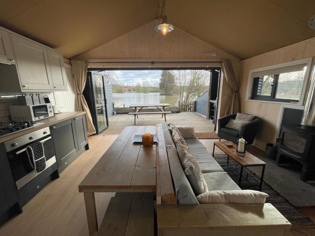 Sumners Ponds Fishery & Campsite 호텔 호셤 외부 사진